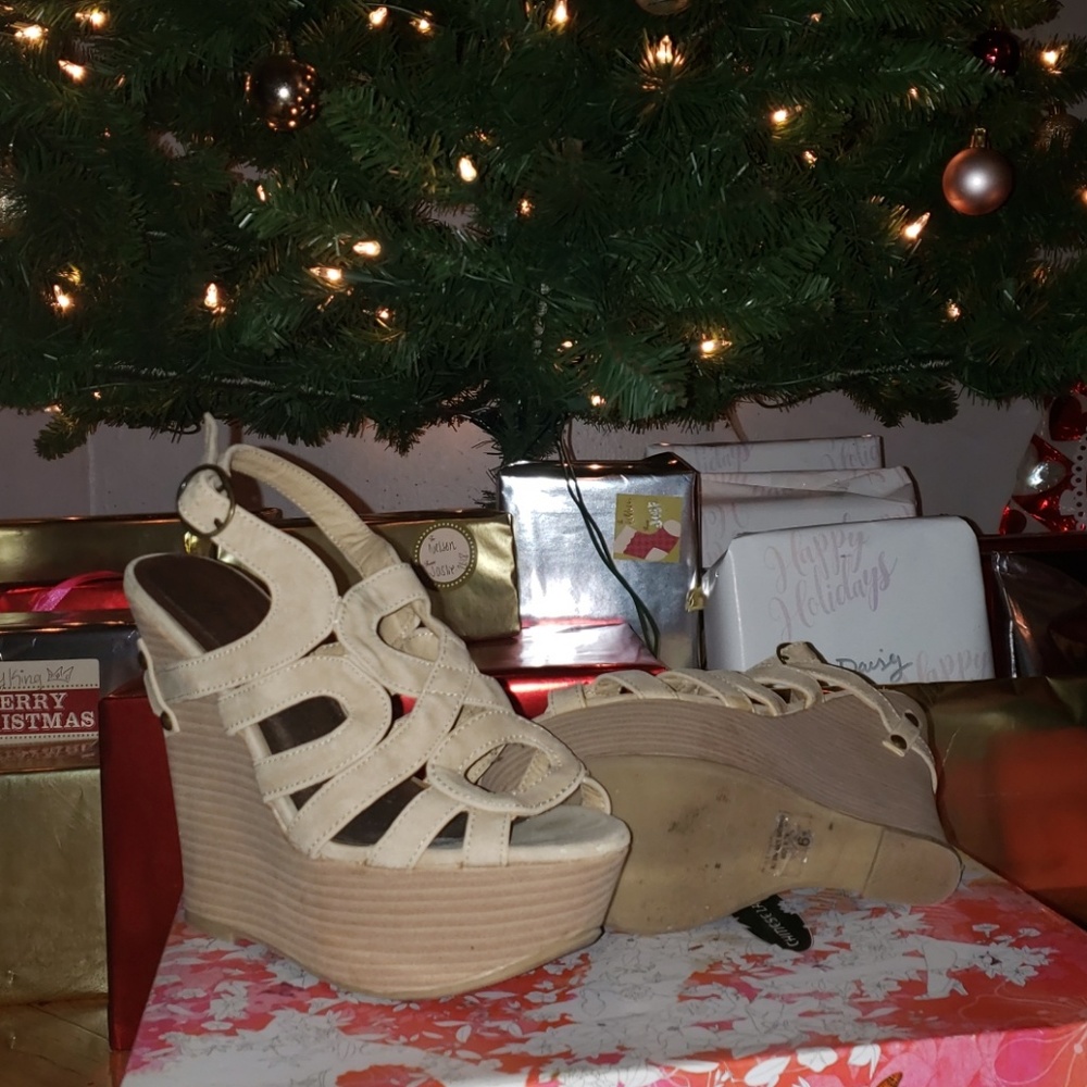 Summer wedges.